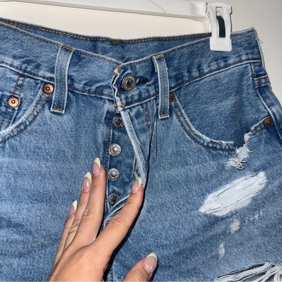 Levi 501 Light Wash Distressed Denim Jean Shorts 27 - Picture 3 of 6